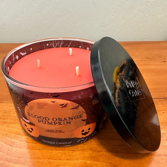 New 3 Wick Yankee Candle Blood Orange Pumpkin Halloween 18oz Fall Home D… - Picture 1 of 7